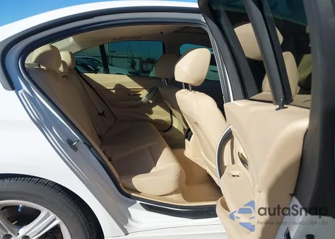 2015 BMW 320I z USA, uszkodzony, nr VIN WBA3B1C53FK137769